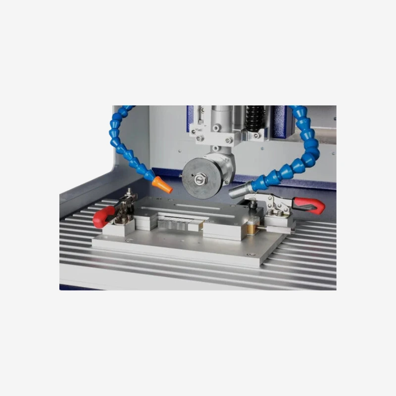 Fraiseuse d'échantillons CNC et découpeuse à encoche COESFELD – Image 2